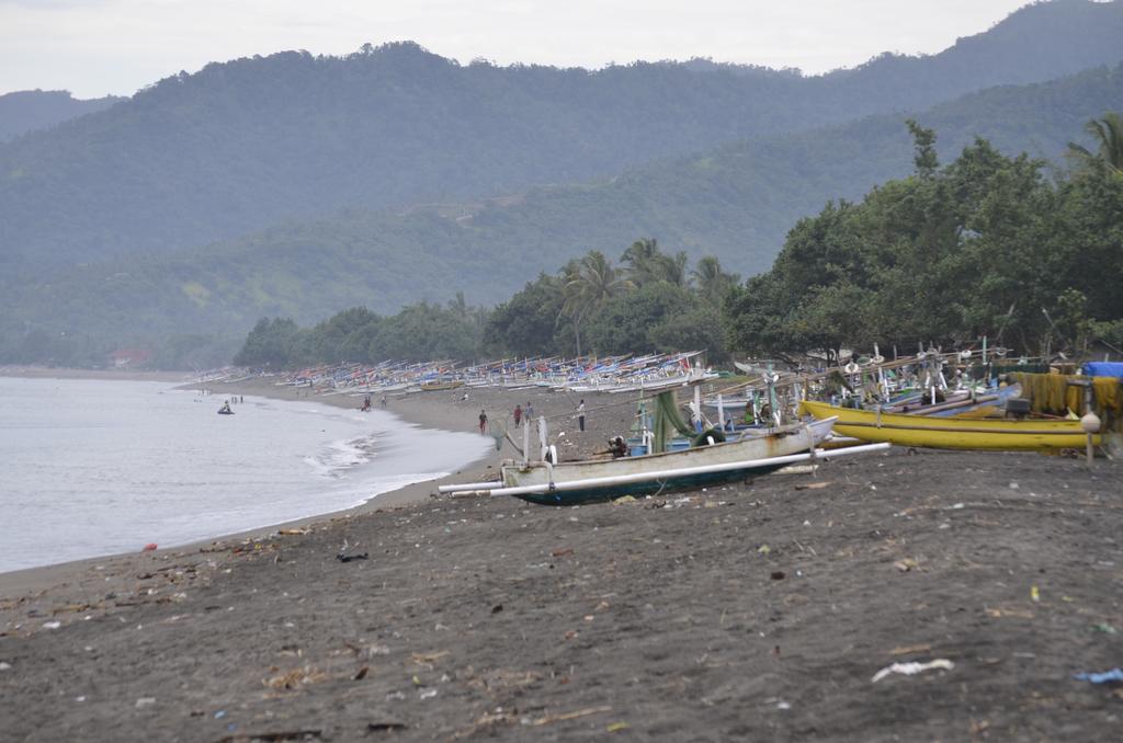 Villa Yukie Senggigi Montongbuwoh Exteriör bild