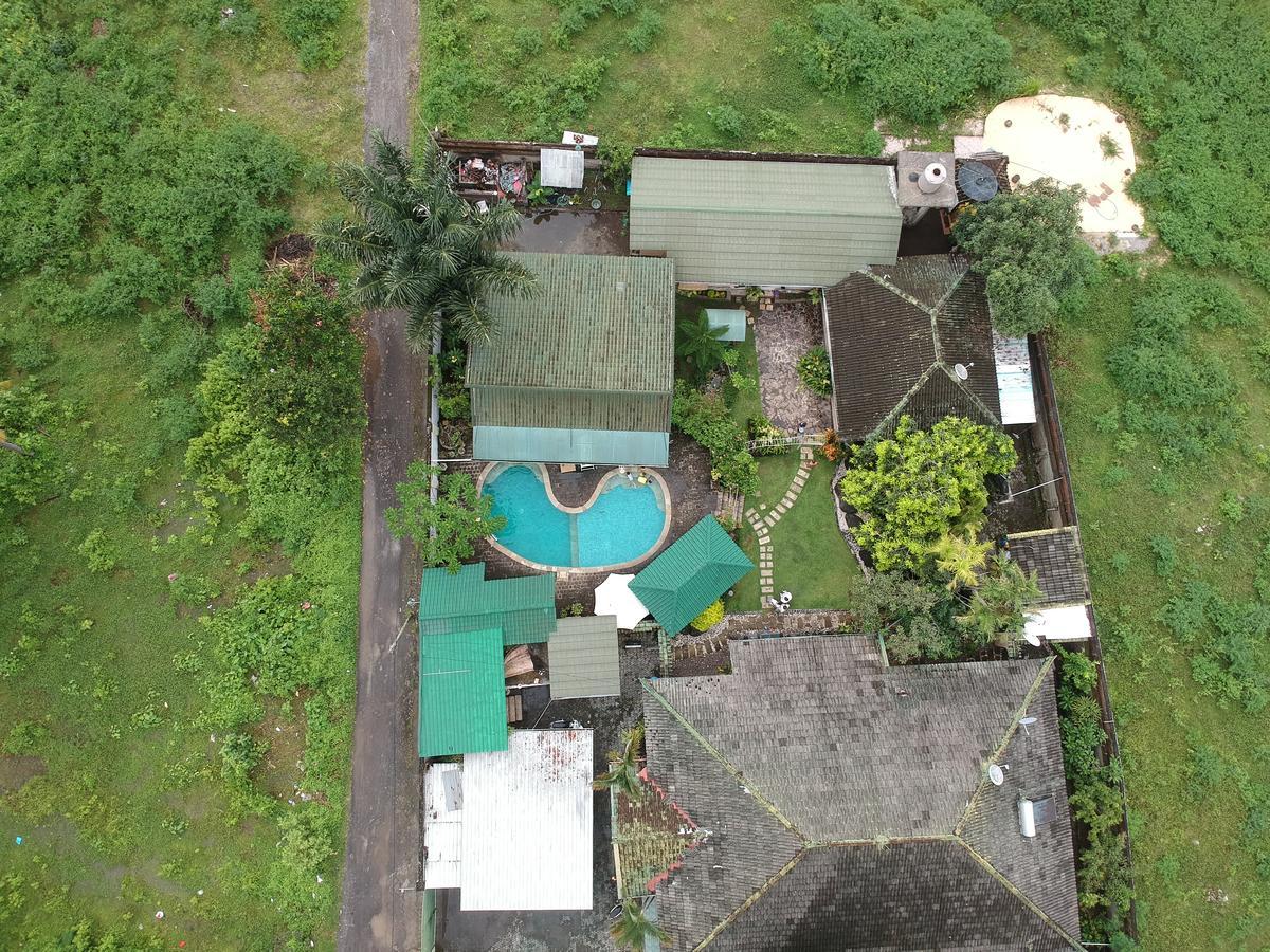 Villa Yukie Senggigi Montongbuwoh Exteriör bild