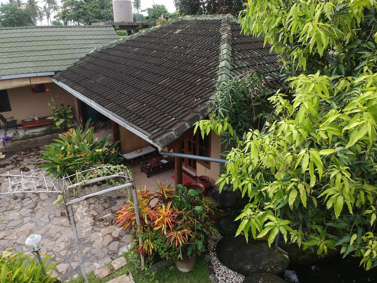 Villa Yukie Senggigi Montongbuwoh Exteriör bild