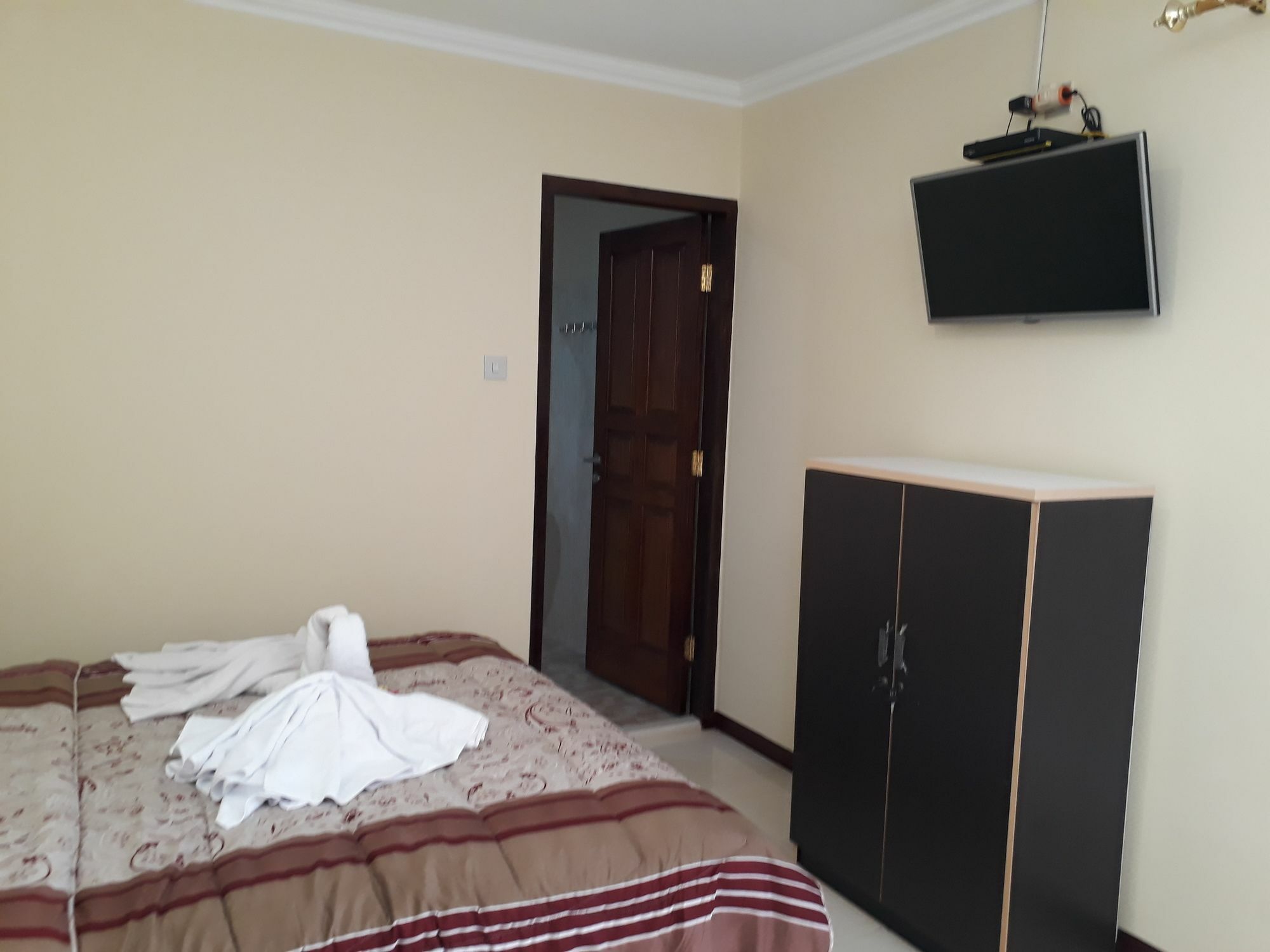 Villa Yukie Senggigi Montongbuwoh Exteriör bild